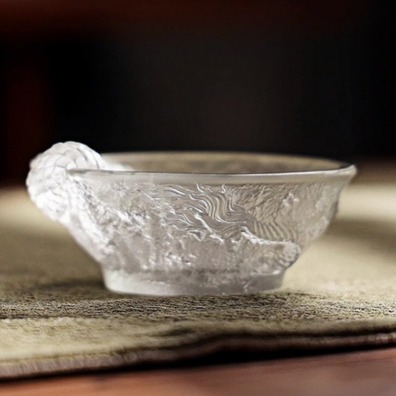 Japanese Crystal Clear Glass Creative Year Of The Dragon Tea Cups With Exquisite Coiled Dragon Figurine